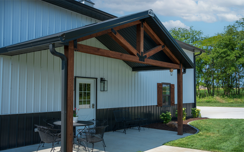 How to Choose a Pole Barn Builder for Your Barndominium