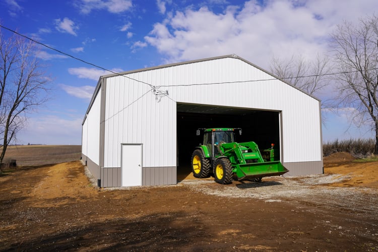 Who Are the Top Pole Barn Builders in Iowa?