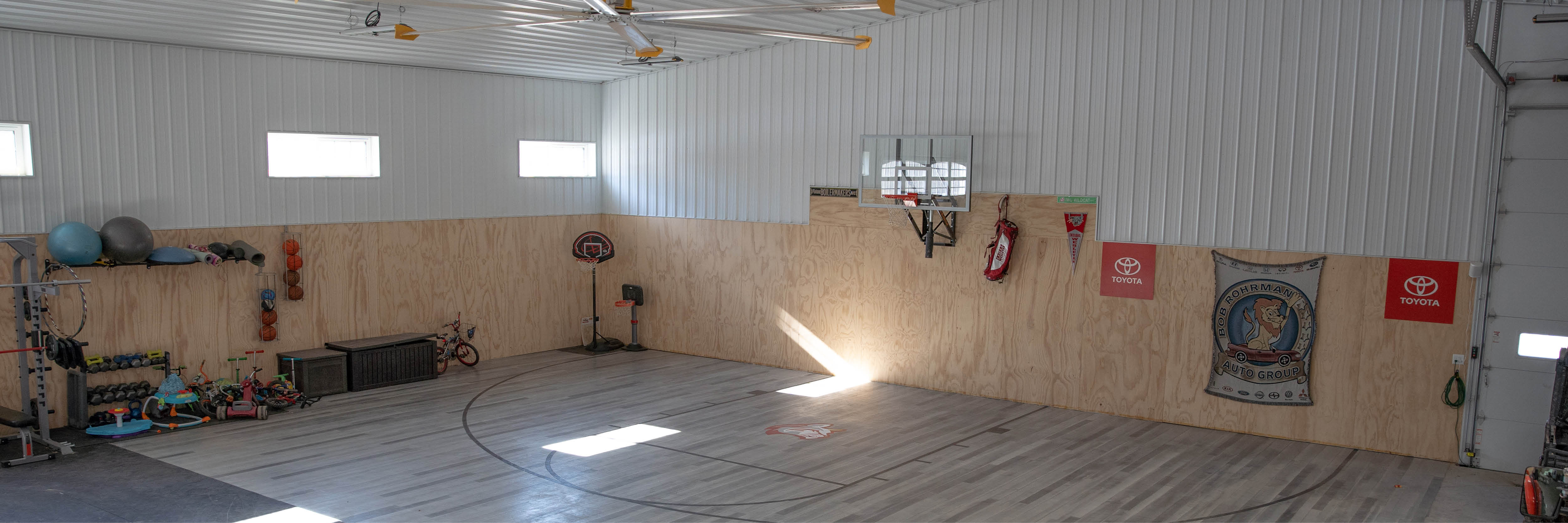 Create Your Own Mini Basketball Court with This Indoor Sport Hall Design