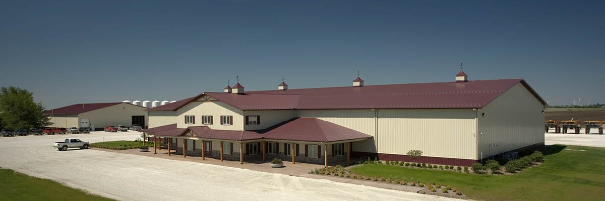 Who Are the Best Pole Barn Builders in the Midwest?