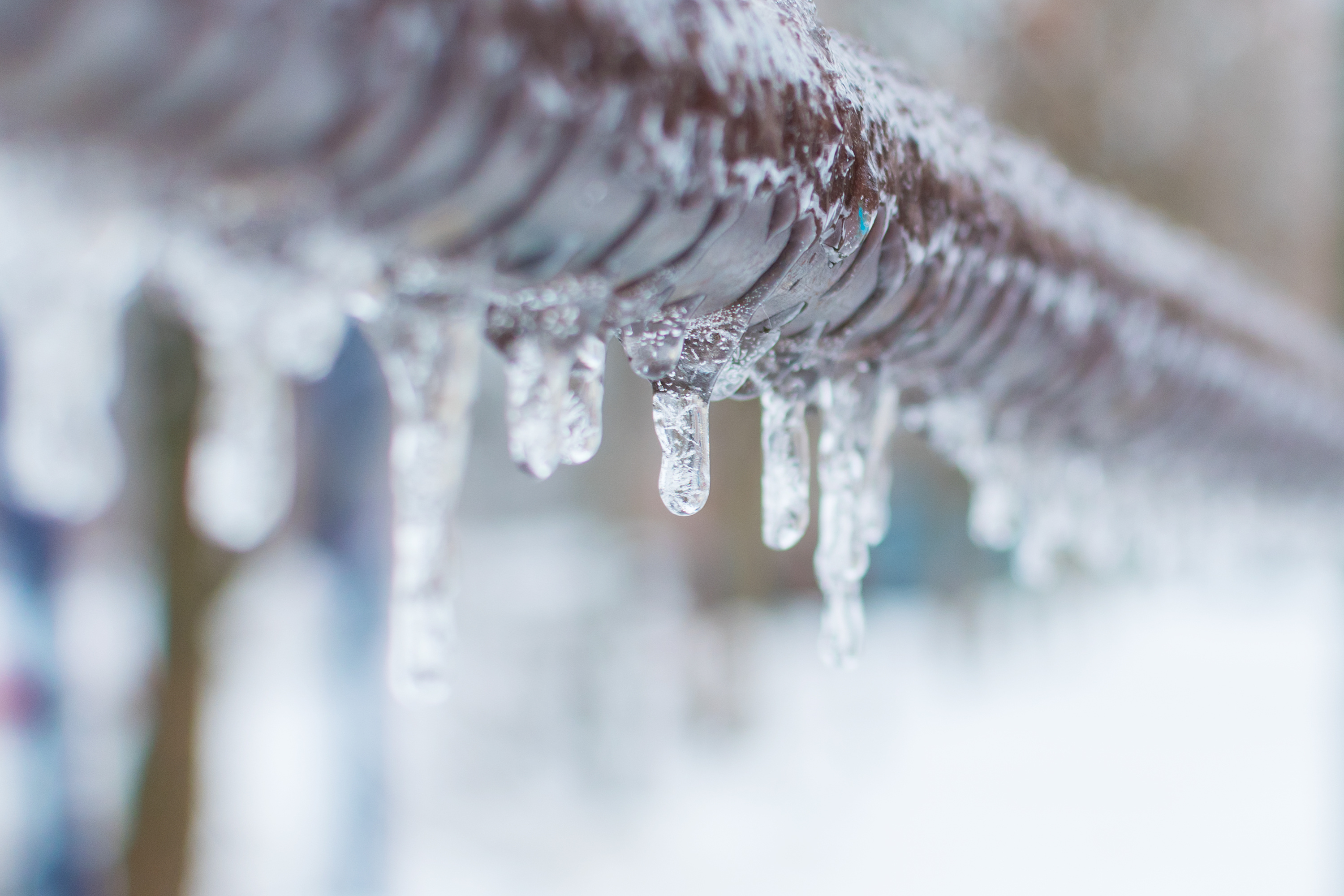 7 Tips to Avoid Frozen Pipes in Your Pole Barn